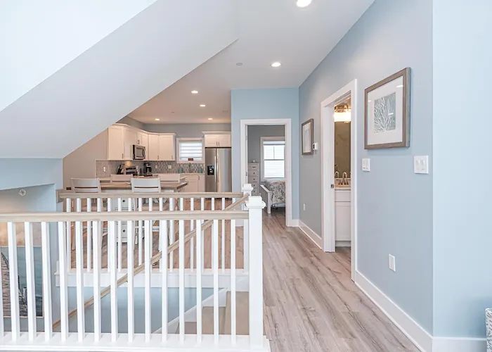 Modern Beachside Townhome With Ocean Views - Steps To The Sand! * Ocean City