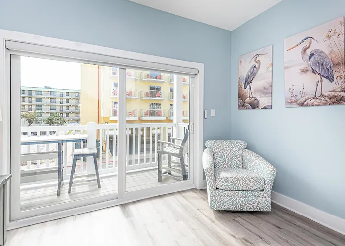 Holiday home Modern Beachside Townhome With Ocean Views - Steps To The Sand! *