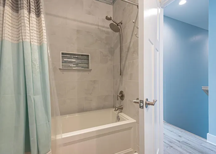 Modern Beachside Townhome With Ocean Views - Steps To The Sand! Holiday home Ocean City