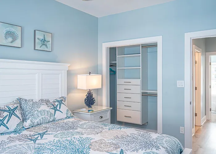 Holiday home Modern Beachside Townhome With Ocean Views - Steps To The Sand! *
