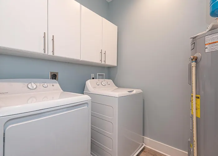 Modern Beachside Townhome With Ocean Views - Steps To The Sand! * Ocean City
