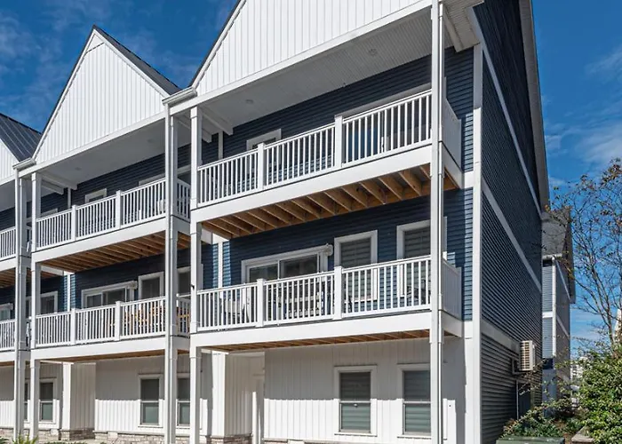 Modern Beachside Townhome With Ocean Views - Steps To The Sand! * Ocean City